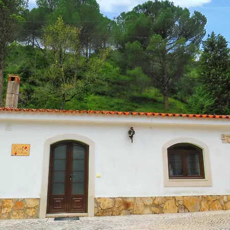 Bicentennial House In With Mountain View And Pool Vakantiehuis Porto de Mós